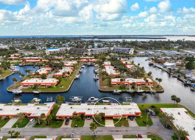 Property at 9527 Azure Cv, Bradenton, FL 34210, 3 beds, 2 baths