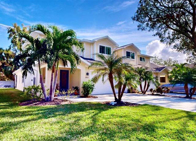 Property at 1957 Whitney Oaks Blvd, Clearwater, FL 33760, 3 beds, 2.5 baths