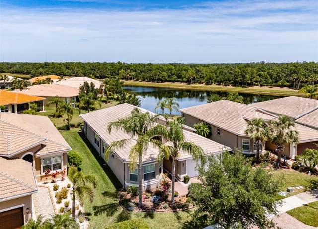Property at 16106 Cedar Key Dr, Wimauma, FL 33598, 4 beds, 3 baths