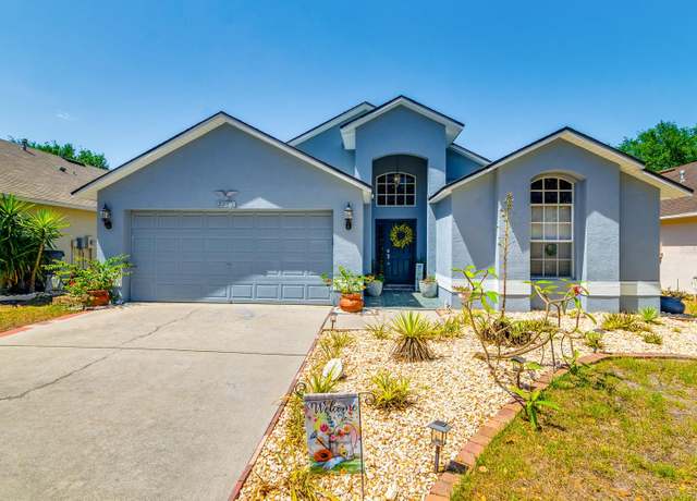 Property at 7132 Colony Pointe Dr, Riverview, FL 33578, 3 beds, 2 baths