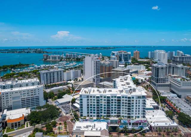 Property at 111 S Pineapple Ave #605, Sarasota, FL 34236, 2 beds, 2.5 baths