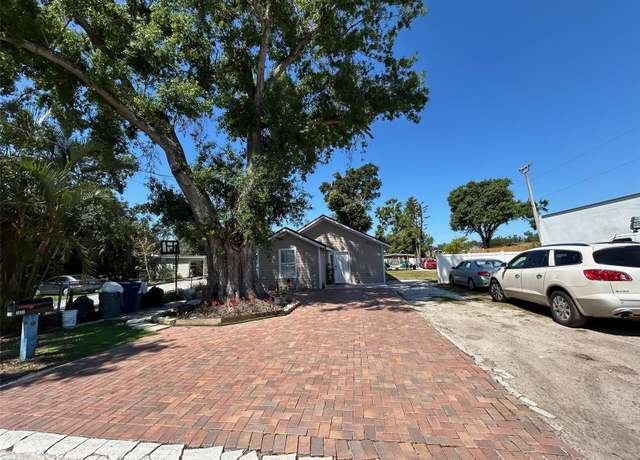Property at 2804 11th Street Ct E, Bradenton, FL 34208, 4 beds, 3 baths