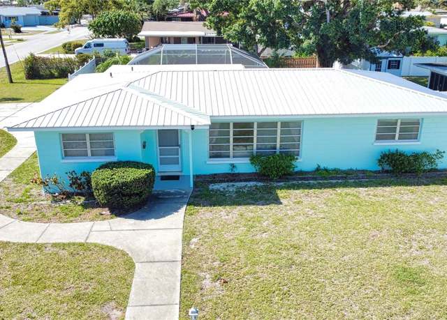 Property at 100 Aurora St W, Venice, FL 34285, 3 beds, 2 baths