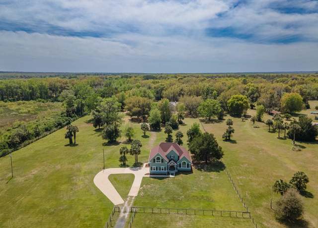 Property at 1053 State Road 100, Florahome, FL 32140, 3 beds, 3.5 baths