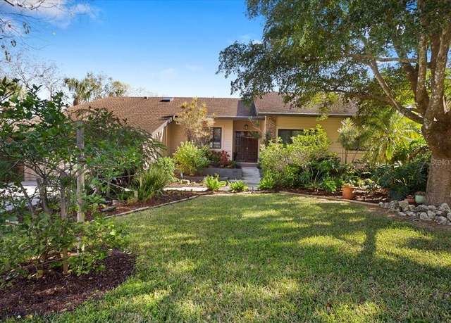 Property at 1529 Oak Way, Sarasota, FL 34232, 5 beds, 3.5 baths