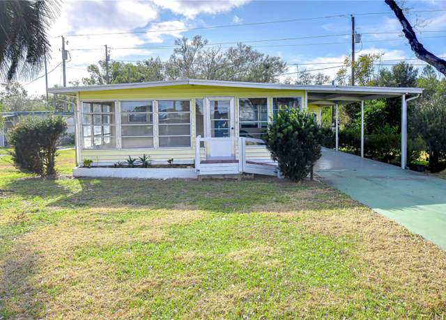 Property at 6021 Ridgewood Dr, Zephyrhills, FL 33542, 2 beds, 1 bath