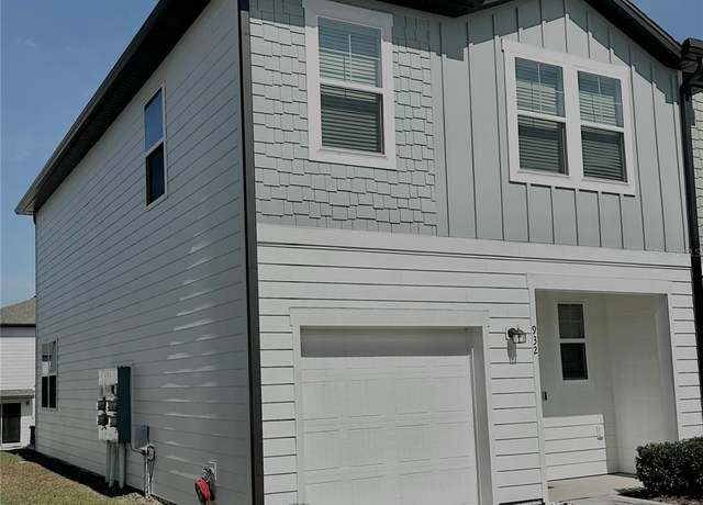 Property at 932 Grandin St, Davenport, FL 33837, 3 beds, 2.5 baths