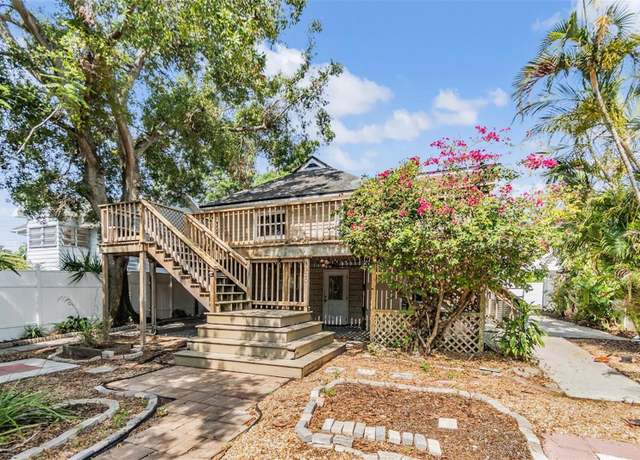 Property at 3320 Jackson St N, St Petersburg, FL 33704, 4 beds, 3 baths