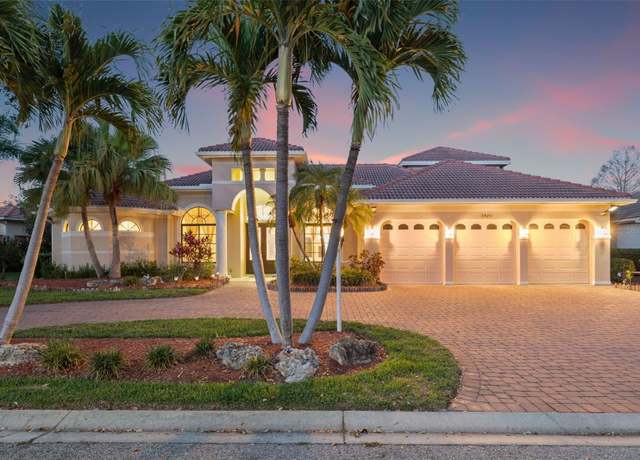 Property at 7925 Royal Queensland Way, Lakewood Ranch, FL 34202, 5 beds, 4 baths
