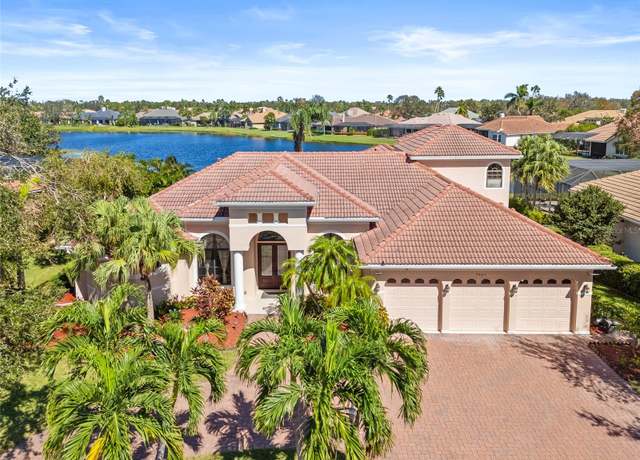 Property at 7925 Royal Queensland Way, Lakewood Ranch, FL 34202, 5 beds, 4 baths