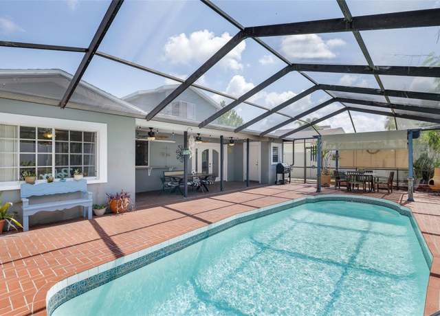 Property at 12913 126th Ter, Largo, FL 33774, 3 beds, 3 baths