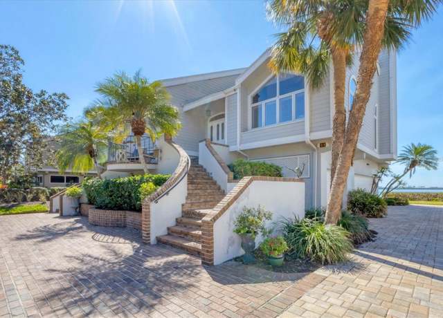 Property at 44 Tidy Island Blvd, Bradenton, FL 34210, 3 beds, 3.5 baths