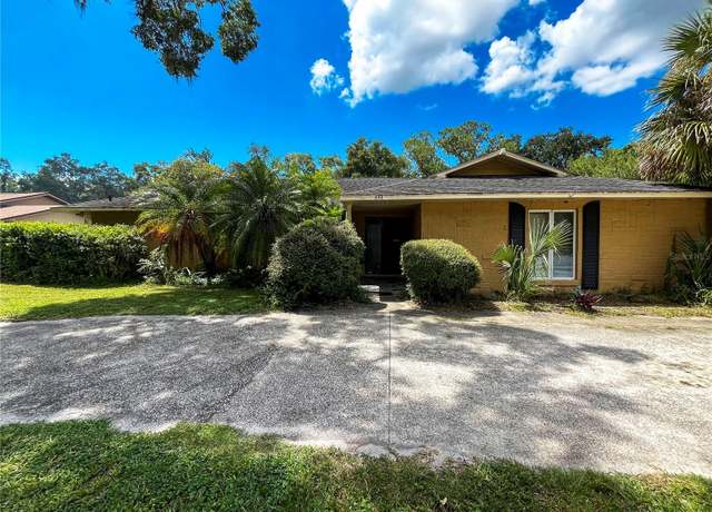 Property at 858 Errol Pkwy, Apopka, FL 32712, 4 beds, 3 baths