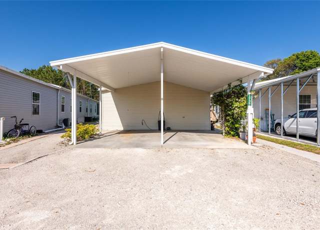 Property at 1735 Dorothy Blvd, Lutz, FL 33558, 3 beds, 1.5 baths