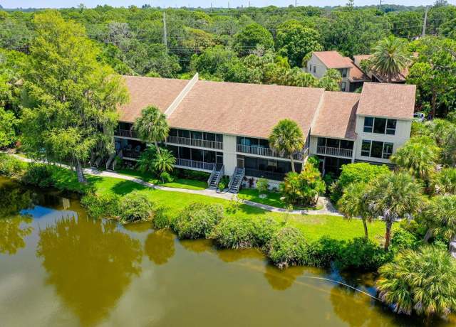 Property at 5369 Lake Arrowhead Trl Unit 17A, Sarasota, FL 34231, 3 beds, 3 baths