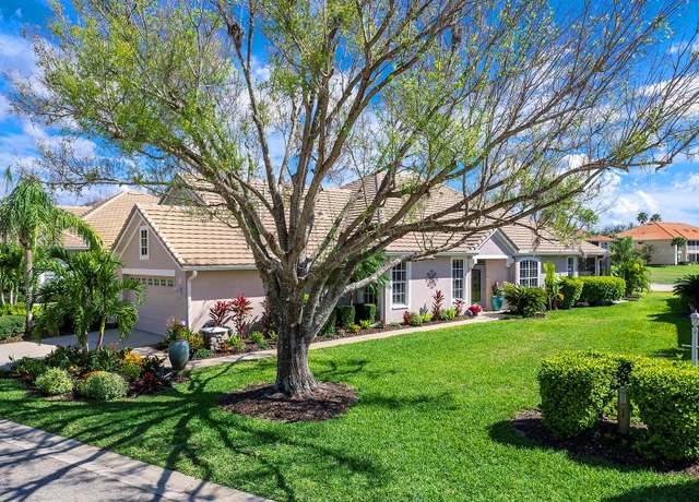 Property at 7052 Woodmore Ter, Lakewood Ranch, FL 34202, 2 beds, 2 baths