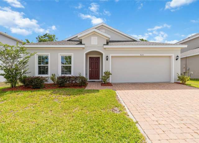 Property at 928 Avenal Ln, Davenport, FL 33837, 4 beds, 2 baths