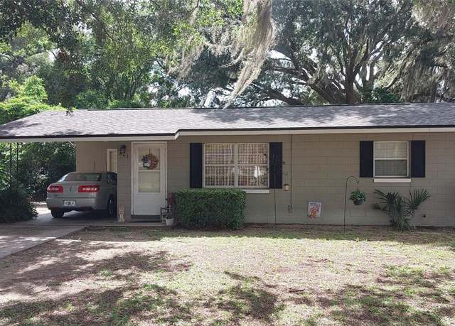 Property at 401 Sunny Ct, Fruitland Park, FL 34731, 2 beds, 1 bath