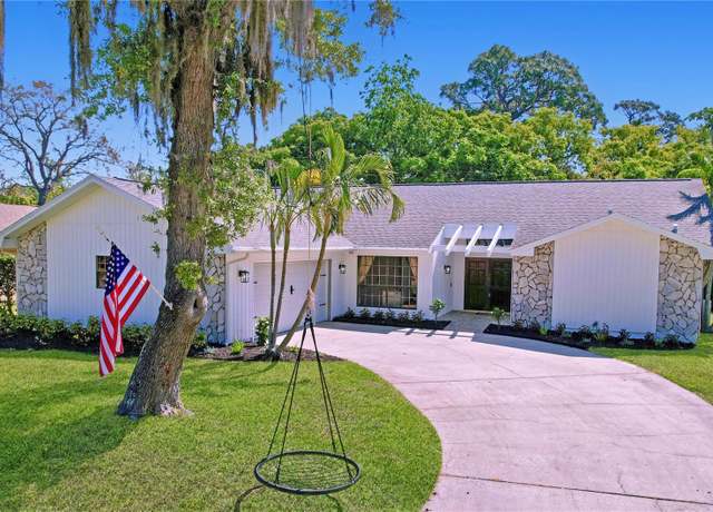Property at 2473 Indian Trl W, Palm Harbor, FL 34683, 3 beds, 2.5 baths