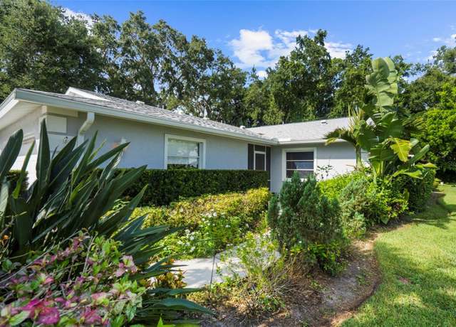 Property at 5916 Bonaventure Pl, Sarasota, FL 34243, 2 beds, 2 baths