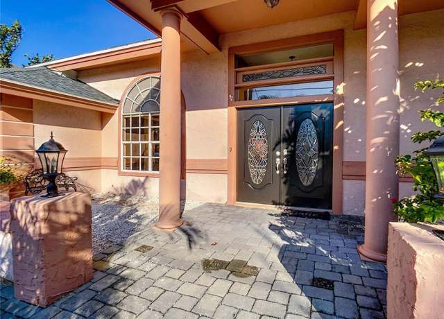 Property at 216 Ocean Dr, New Smyrna Beach, FL 32169, 3 beds, 2.5 baths