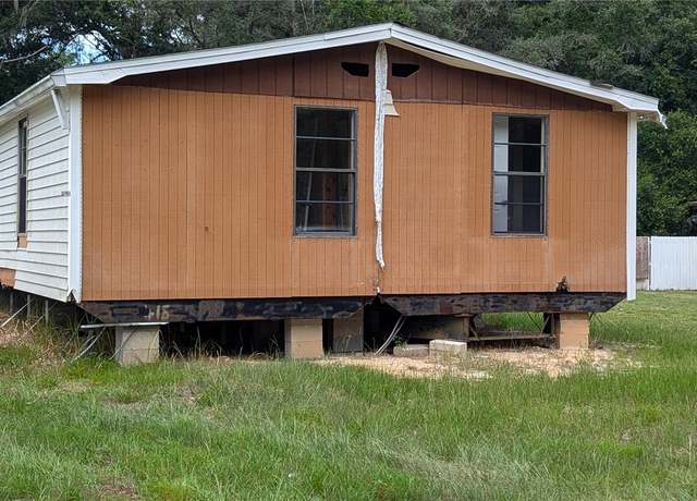 Property at 16237 SE 58 Pl, Ocklawaha, FL 32179, 3 beds, 2 baths