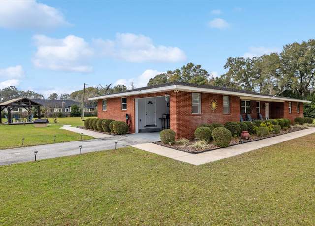 Property at 9900 NE 20 Terrace Rd, Anthony, FL 32617, 3 beds, 3 baths