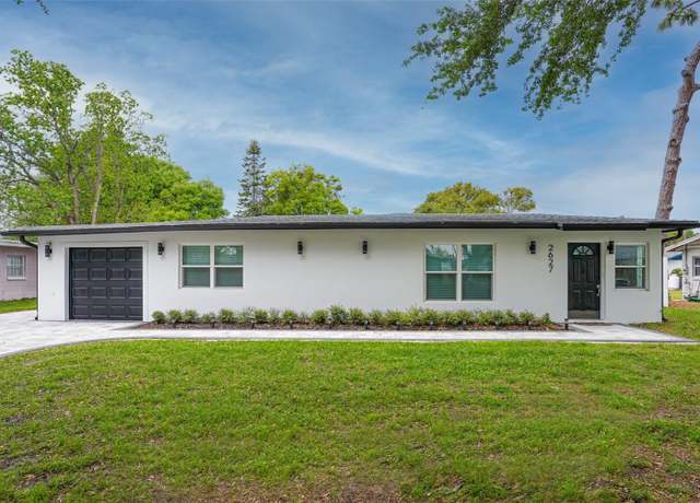 Property at 2627 Ambergate Rd, Winter Park, FL 32792, 4 beds, 3 baths