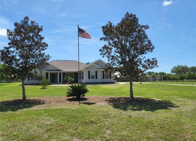 Property at 444 NE 63rd St, Ocala, FL 34479, 5 beds, 3 baths
