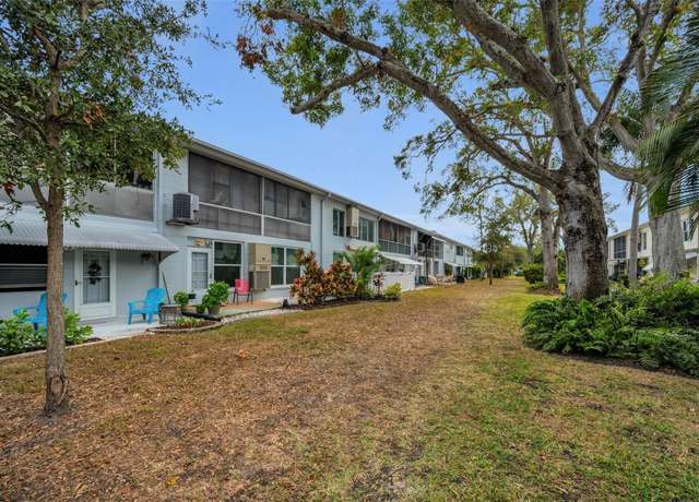Property at 4152 55 Way N #1030, Kenneth City, FL 33709, 2 beds, 1 bath