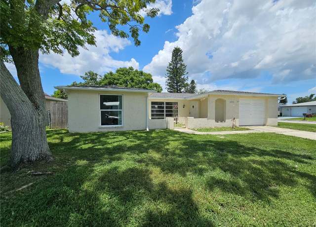 Property at 10135 Glen Moor Ln, Port Richey, FL 34668, 3 beds, 2 baths