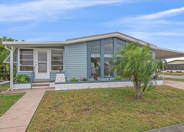 Property at 3205 90th St E, Palmetto, FL 34221, 3 beds, 2 baths