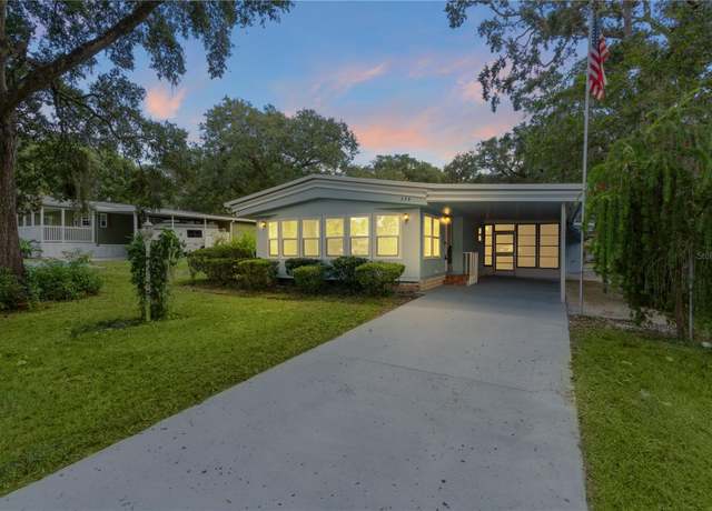 Property at 354 Ivanhoe Cir, Lady Lake, FL 32159, 3 beds, 2 baths