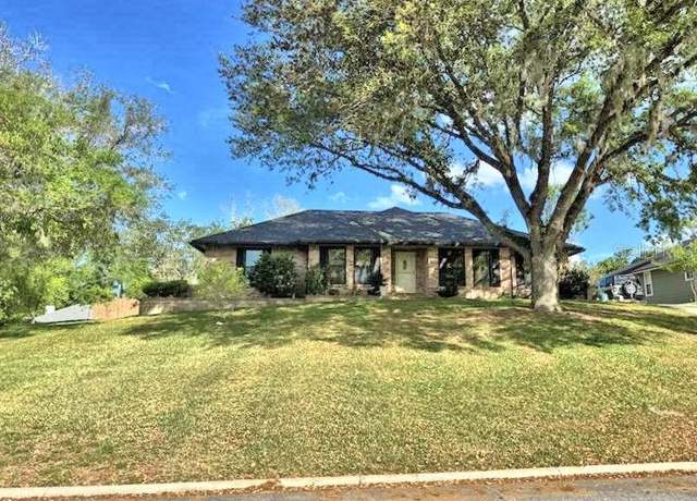 Property at 2761 Graniteridge Ct, Orange Park, FL 32065, 4 beds, 2.5 baths