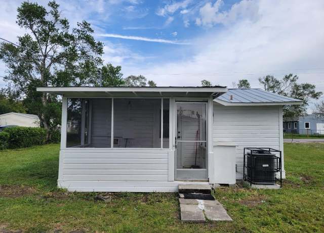 Property at 1058 N Davis Ave, Lakeland, FL 33805, 2 beds, 1 bath
