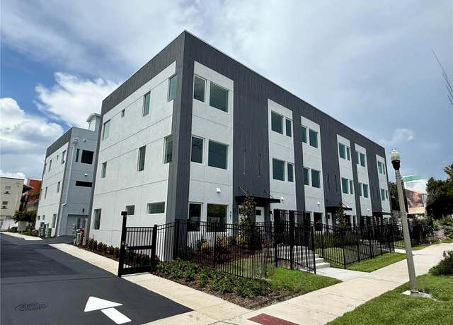 Property at 861 6th Ave S, St Petersburg, FL 33701, 2 beds, 2.5 baths