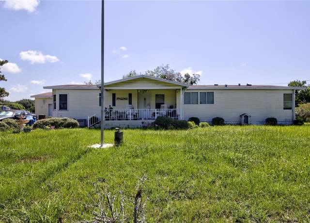 Property at 9610 Silverbend Dr, Dade City, FL 33525, 3 beds, 2 baths