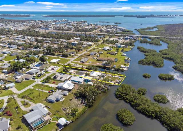 Property at 2060 Oyster Creek Dr, Englewood, FL 34224, 3 beds, 2.5 baths