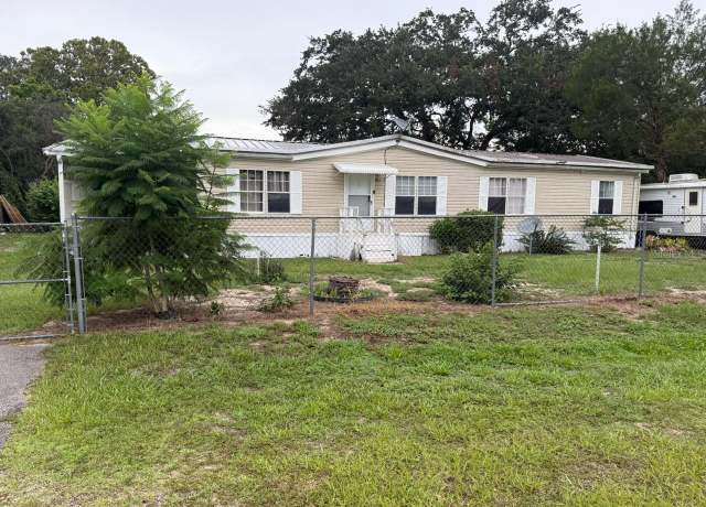 Property at 9635 SE 171st Pl, Summerfield, FL 34491, 3 beds, 2 baths