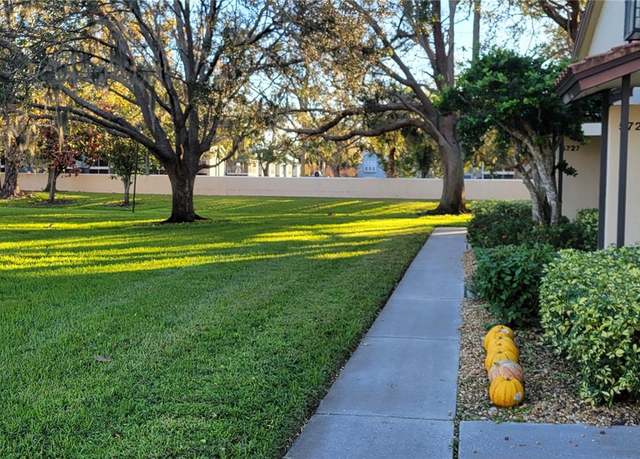 Property at 5727 Gardens Dr #5727, Sarasota, FL 34243, 2 beds, 1 bath