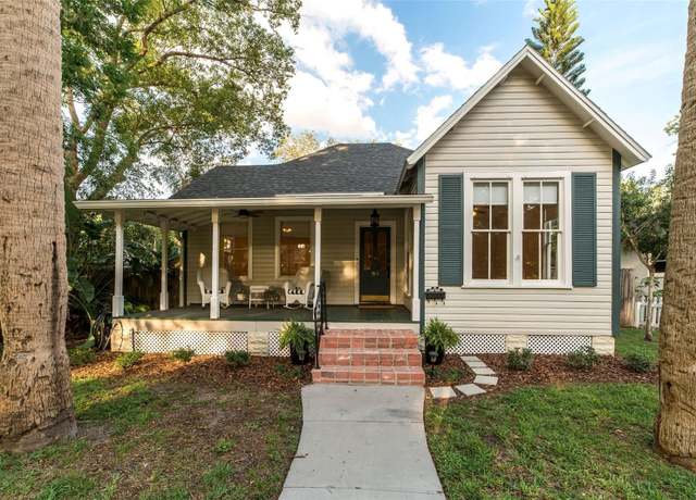 Property at 911 S Oak Ave, Sanford, FL 32771, 2 beds, 3 baths