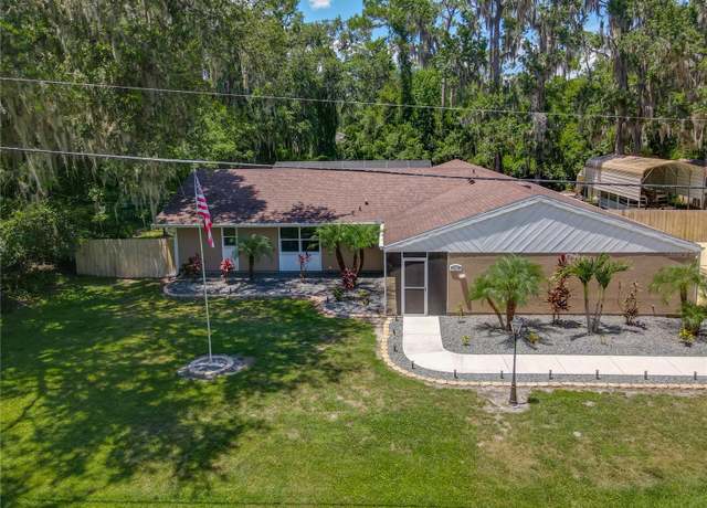 Property at 1516 Arrowhead Trl, Enterprise, FL 32725, 4 beds, 2.5 baths