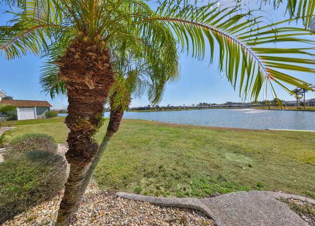 Property at 1806 Burlington Cir, Sun City Center, FL 33573, 2 beds, 2 baths