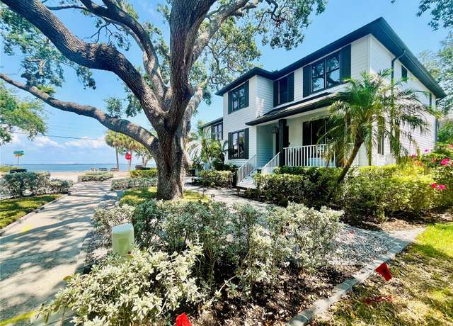 Property at 2802 Northpointe Ln, Tampa, FL 33611, 4 beds, 3.5 baths