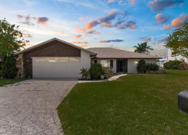 Property at 4533 Gulfstream Dr, Hernando Beach, FL 34607, 3 beds, 2.5 baths