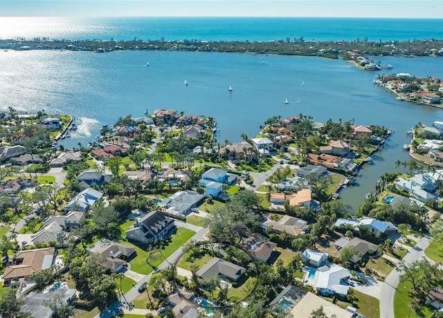 Property at 1833 Sandalwood Dr, Sarasota, FL 34231, 3 beds, 2 baths