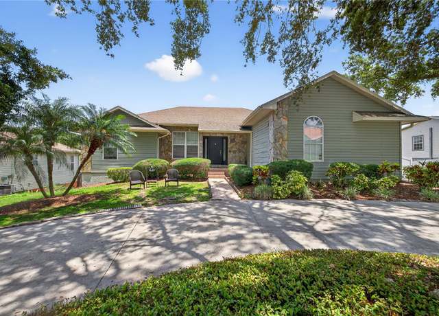 Property at 1922 Matthew Ct, Lakeland, FL 33813, 5 beds, 4.5 baths
