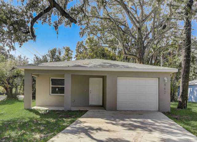 Property at 842 31st Ave E, Bradenton, FL 34208, 3 beds, 2 baths