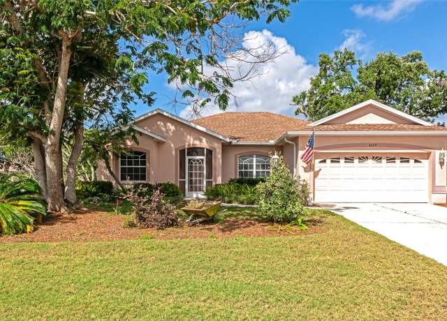 Property at 4039 Green Tree Ave, Sarasota, FL 34233, 3 beds, 2 baths