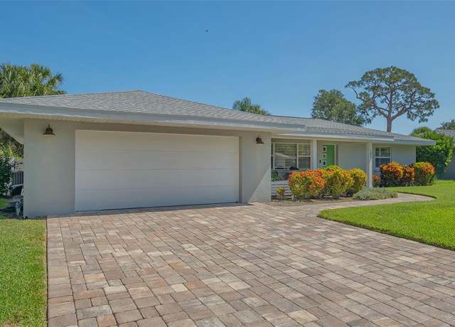 Property at 1857 Jasmine Dr, Sarasota, FL 34239, 3 beds, 2 baths